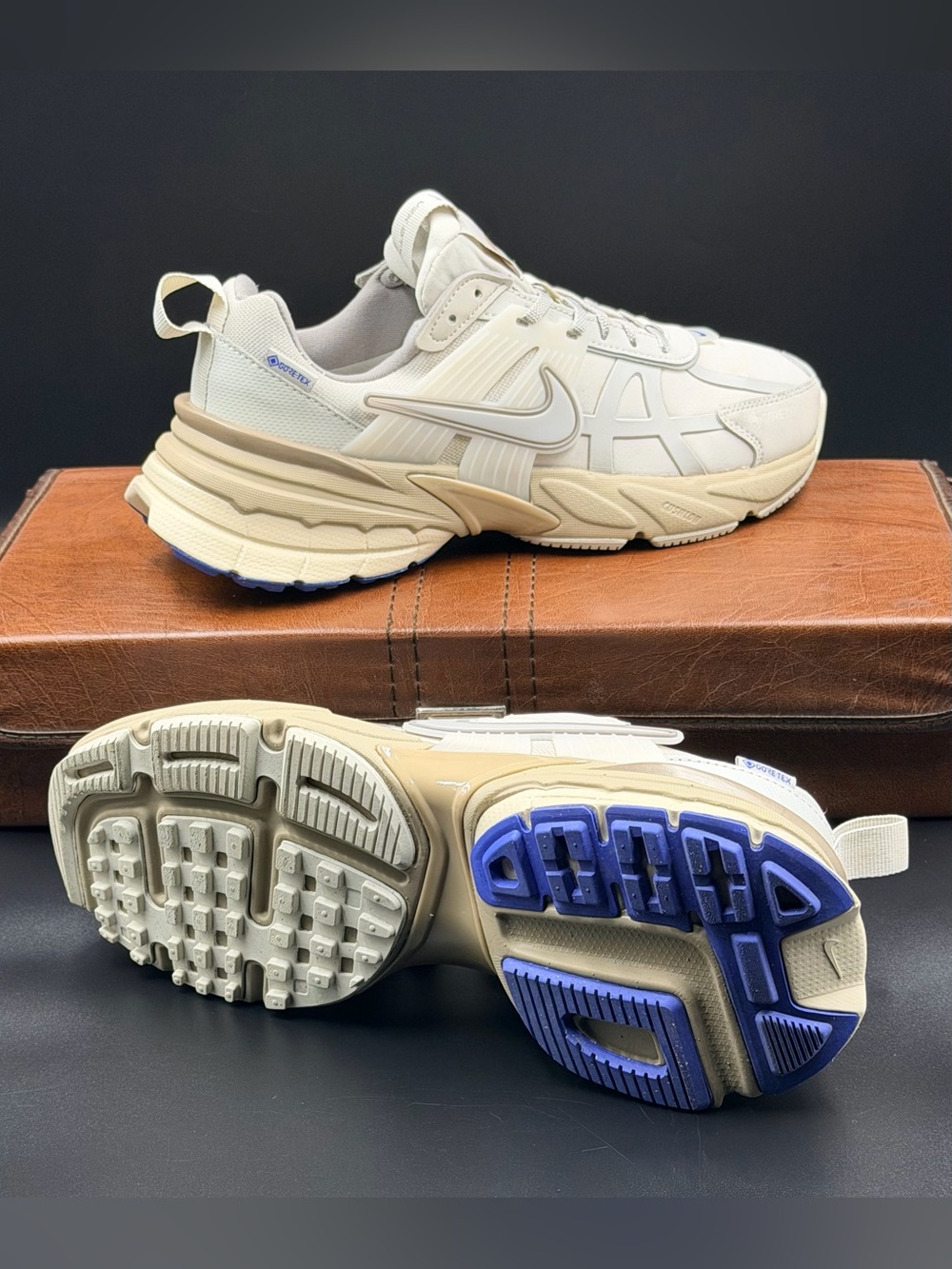 Nike Wmns V2K Run GORE-TEX 'Light Iron Ore' - Picture 6 of 12